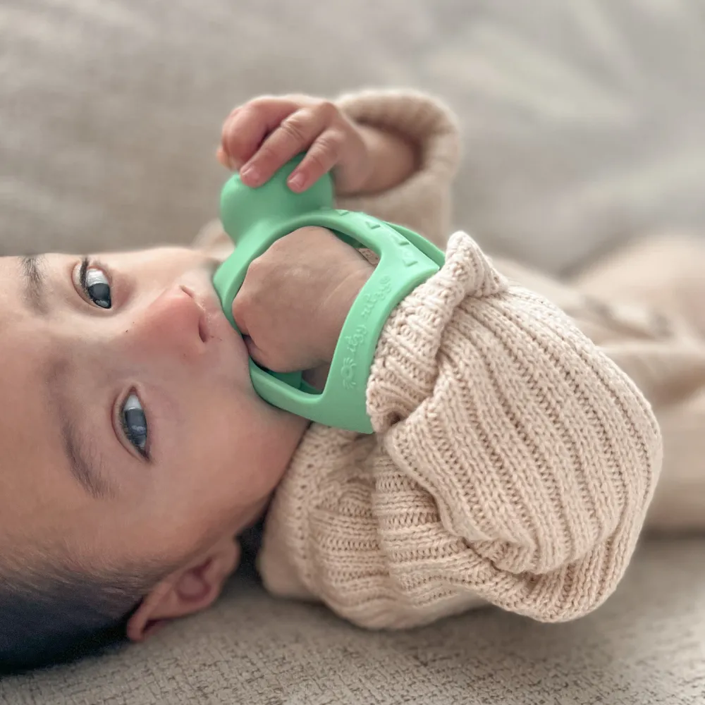 Bitzy Grip™ Hand Teether