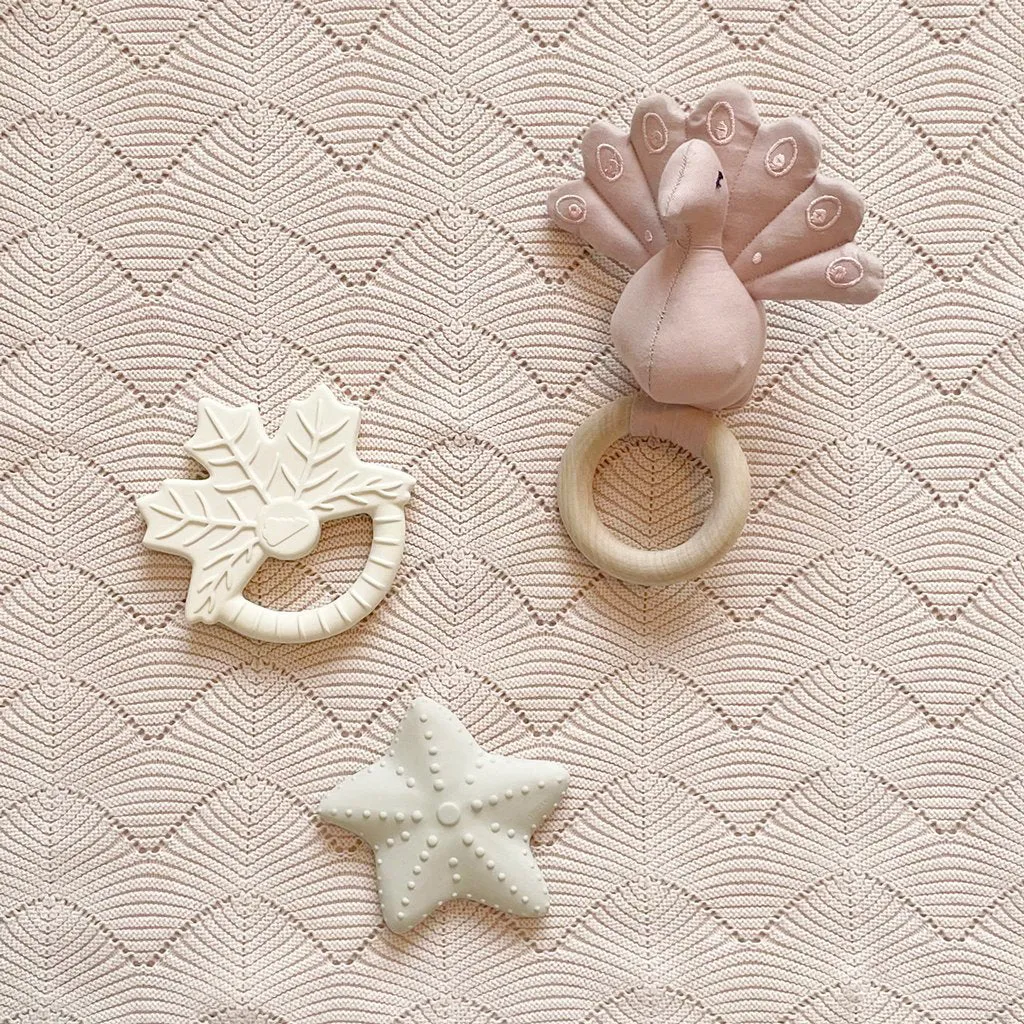 Cam Cam Copenhagen Leaf Teether - Natural