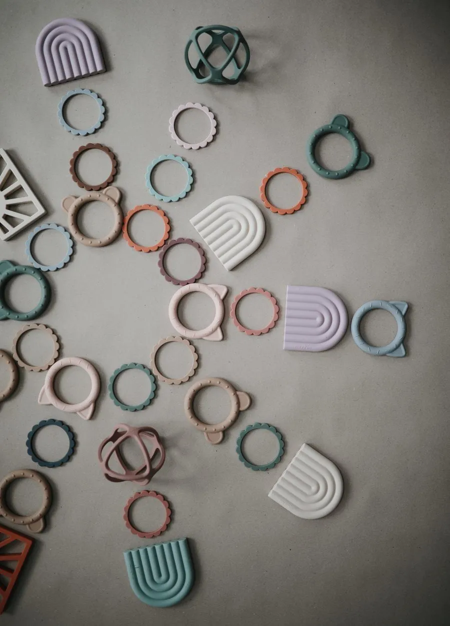 Flower Teething Bracelet 3-Pack - Cambridge Blue/Clementine/Natural