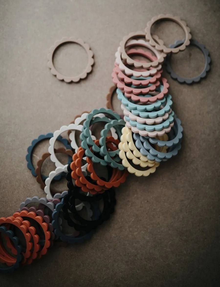 Flower Teething Bracelet 3-Pack - Cambridge Blue/Clementine/Natural
